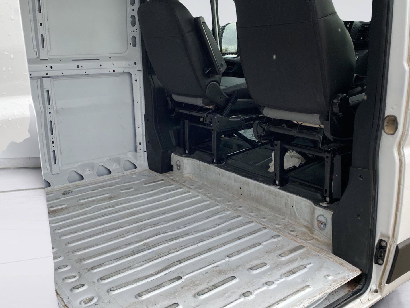 Used 2025 RAM ProMaster 2500 w/ Convenience Group FWD image 32