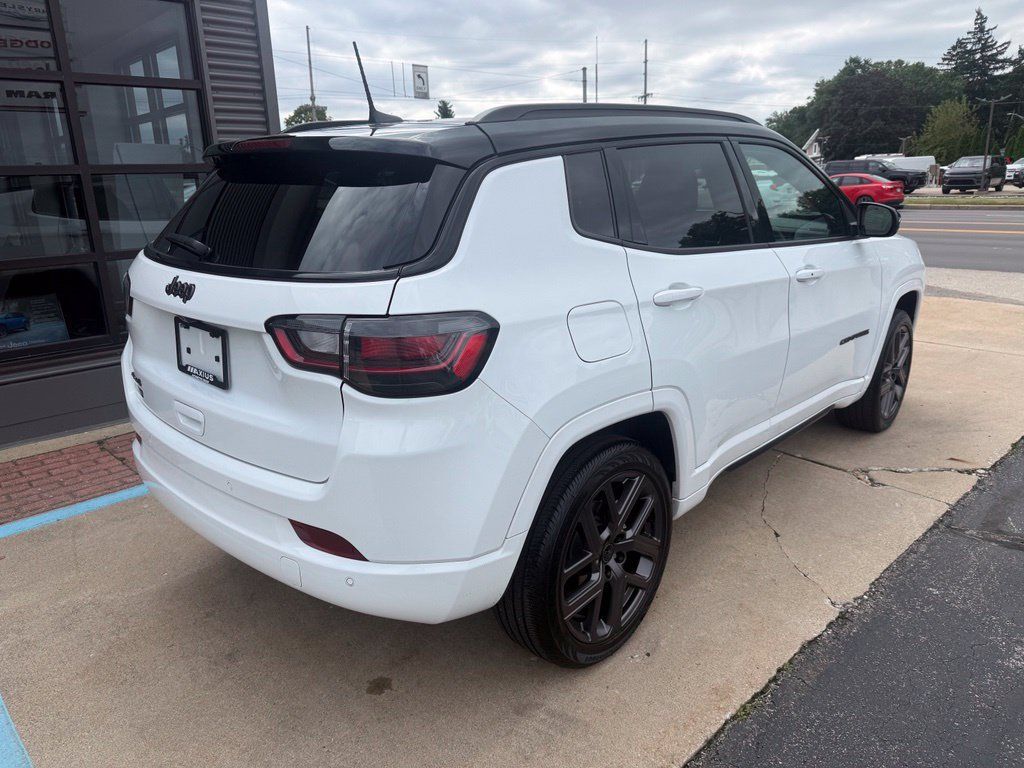 Used 2025 Jeep Compass Limited w/ High Altitude Package AWD/4WD image 6