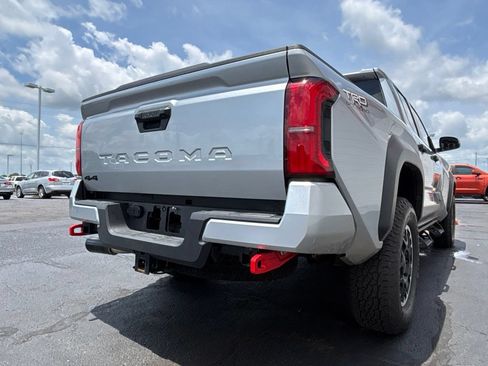 Used 2026 Toyota Tacoma TRD Off-Road AWD/4WD image 39