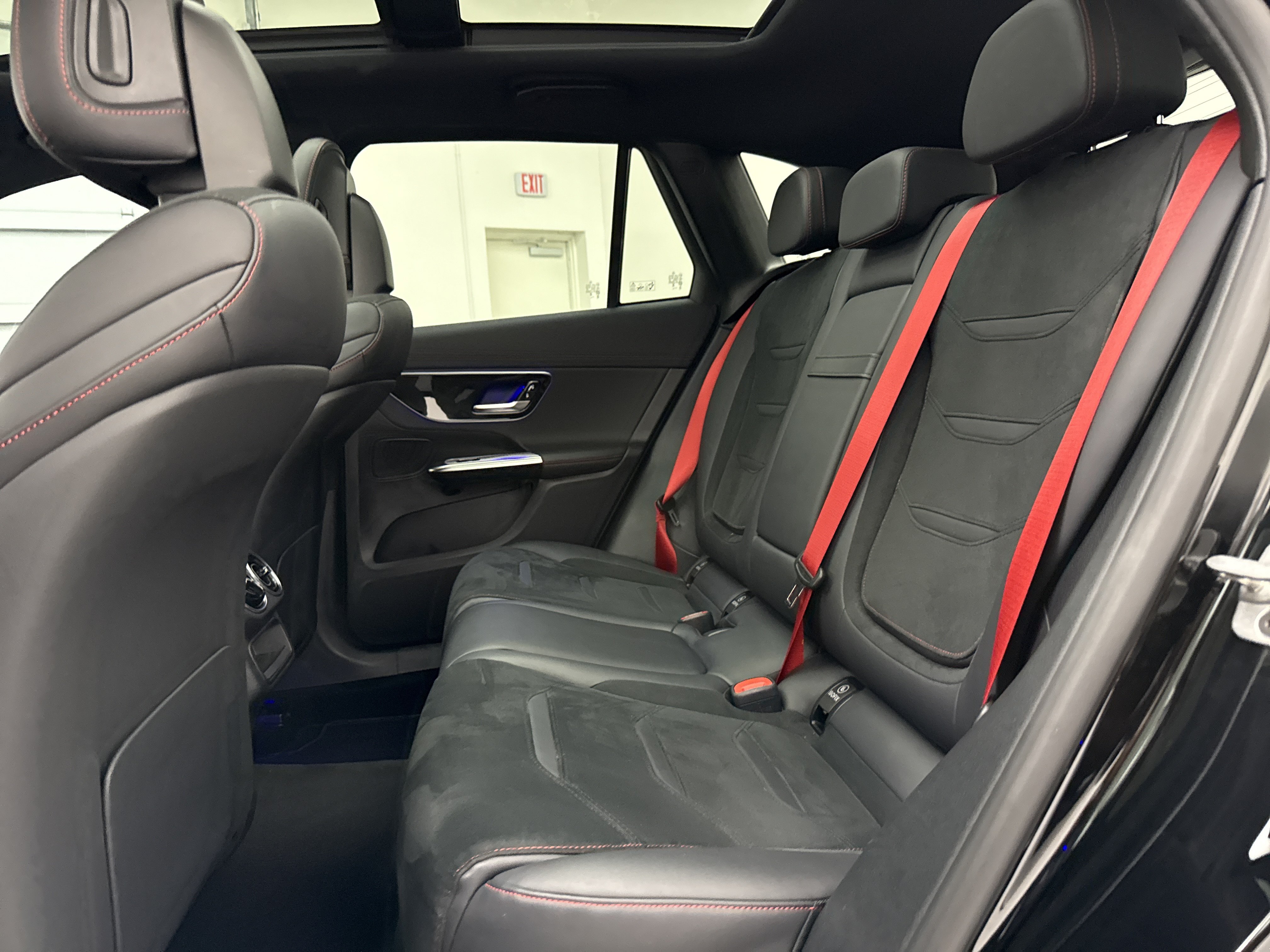 Used 2024 Mercedes-Benz GLC 43 AMG 4MATIC image 28