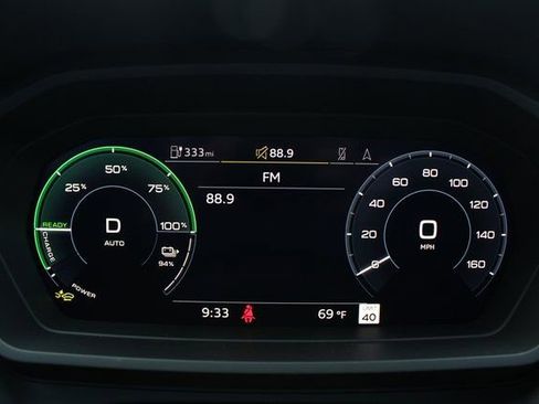 New 2025 Audi Q4 e-tron Premium Plus image 16