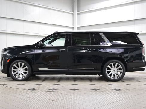 Used 2024 Cadillac Escalade ESV Premium Luxury Platinum AWD/4WD image 4
