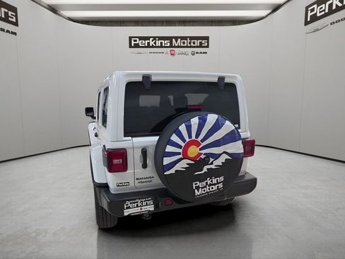 Used 2025 Jeep Wrangler Unlimited Sahara AWD/4WD image 4