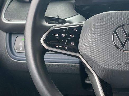 Used 2025 Volkswagen ID. Buzz Pro S RWD image 27