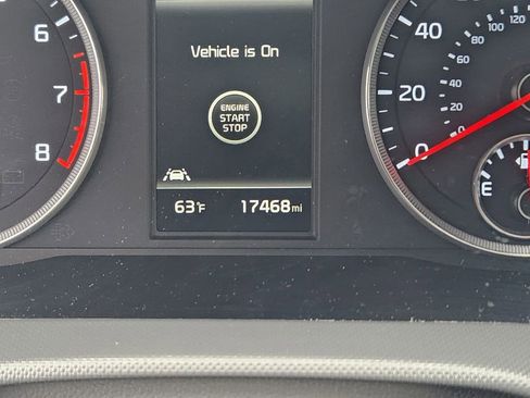 Used 2023 Kia K5 GT-Line image 32