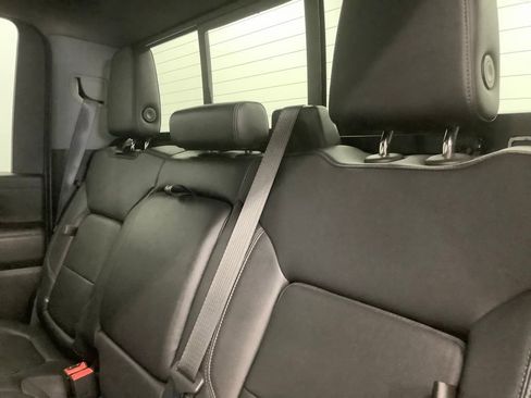 Used 2022 Chevrolet Silverado 2500 LT w/ Midnight Edition AWD/4WD image 7