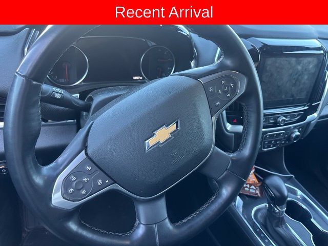 Used 2023 Chevrolet Traverse Premier w/ LPO, Cargo Package AWD/4WD image 2