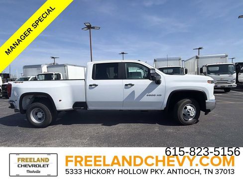 Used 2024 Chevrolet Silverado 3500 W/T w/ WT Convenience Package AWD/4WD image 2