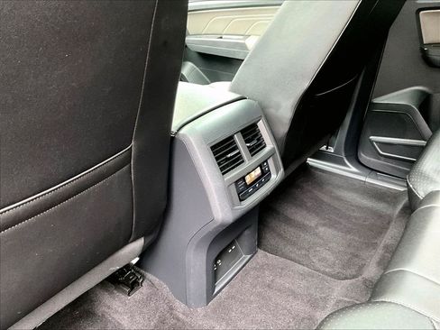 Used 2023 Volkswagen Atlas SEL R-Line AWD/4WD image 24