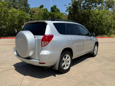 Used 2008 Toyota RAV4 Limited w/ Tow Prep Pkg FWD image 6