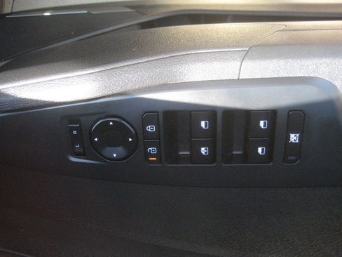 Used 2026 Kia Sportage LX AWD/4WD image 15