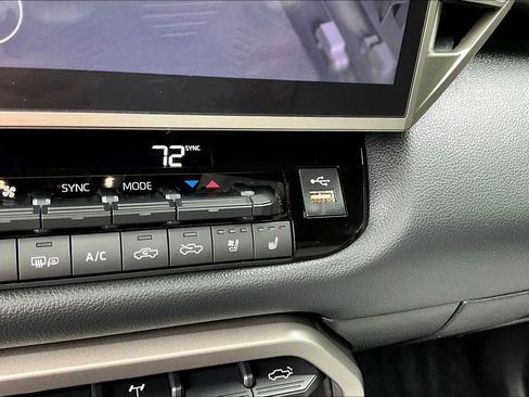 Used 2025 Toyota Tundra Limited w/ TRD Off-Road Package AWD/4WD image 19