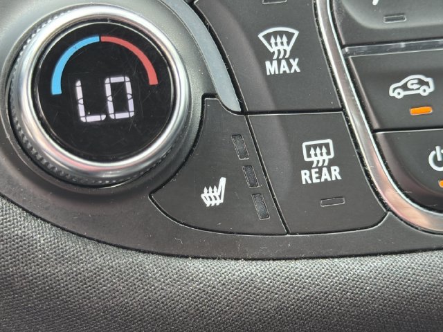 Used 2023 Chevrolet Malibu LT FWD image 26