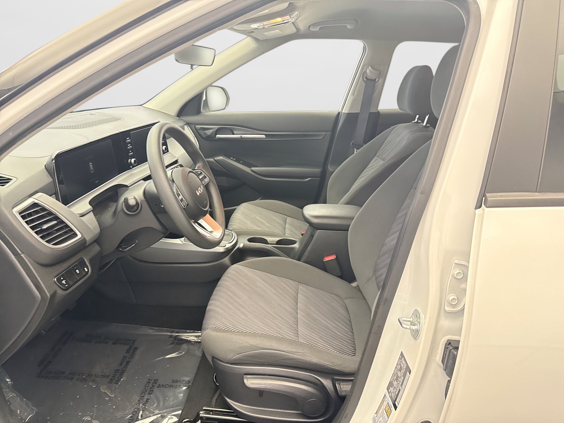 Used 2024 Kia Seltos LX AWD/4WD image 11