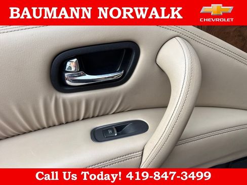 Used 2023 Nissan Armada SL w/ Captain's Chairs Package AWD/4WD image 36