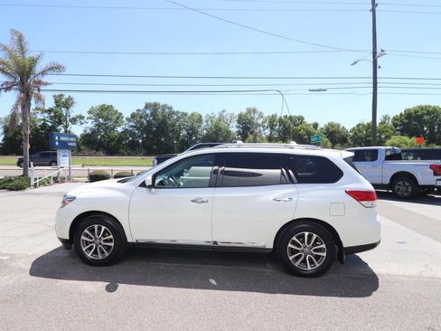 Used 2016 Nissan Pathfinder SL w/ SL Premium Package image 5