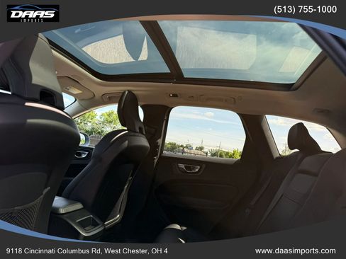 Used 2020 Volvo XC60 T5 Momentum w/ Protection Package Premier AWD/4WD image 21