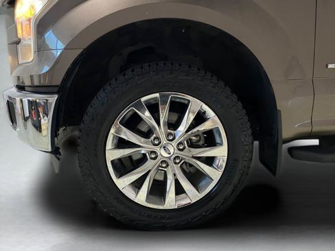 Used 2015 Ford F150 XLT w/ Equipment Group 302A Luxury AWD/4WD image 24