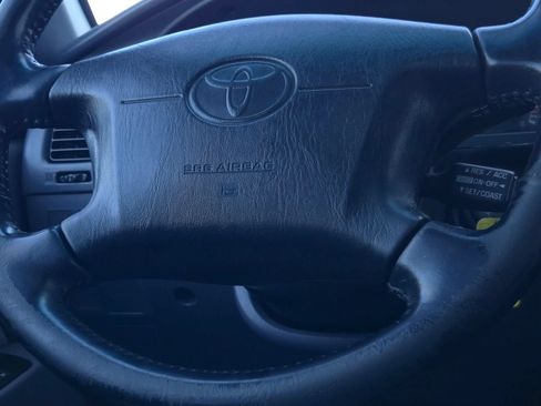 Used 2000 Toyota 4Runner SR5 AWD/4WD image 21