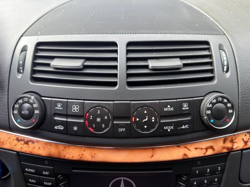 Used 2006 Mercedes-Benz E 350 Sedan image 20