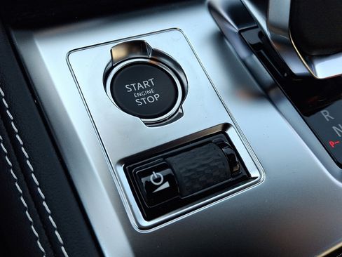 New 2026 Jaguar F-PACE R-Dynamic S image 18