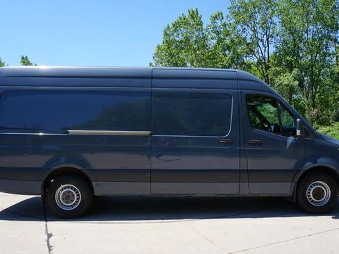 Used 2019 Mercedes-Benz Sprinter 170 image 7