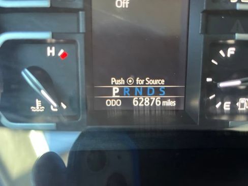 Used 2018 Toyota Tundra SR5 RWD image 14