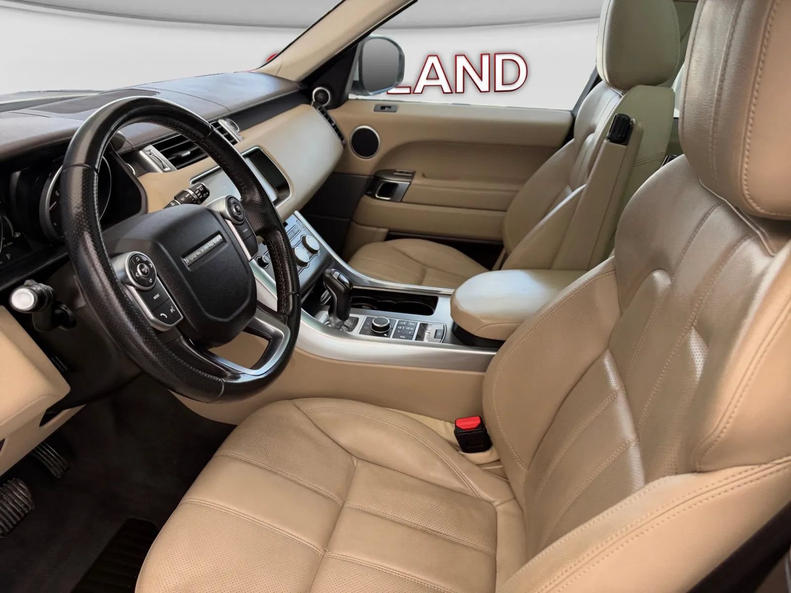 Used 2017 Land Rover Range Rover Sport SE AWD/4WD image 12