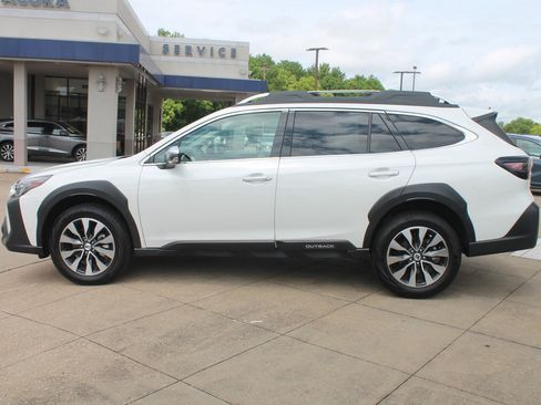 Used 2025 Subaru Outback Touring XT w/ Tech Package 3 AWD/4WD image 7