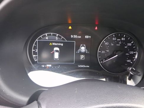 Used 2023 Nissan Kicks SV FWD image 14