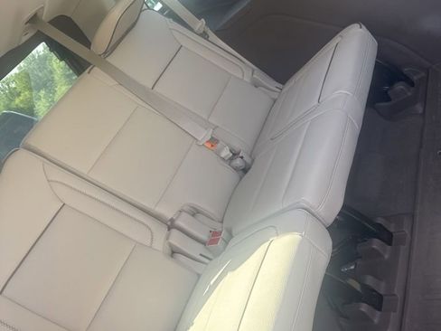Used 2024 GMC Yukon Denali w/ Denali Reserve Package AWD/4WD image 7
