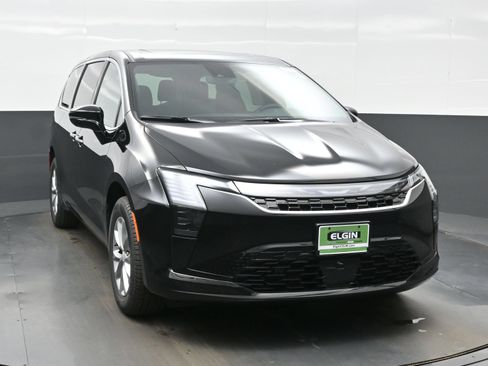New 2027 Chrysler Pacifica Select AWD/4WD image 11