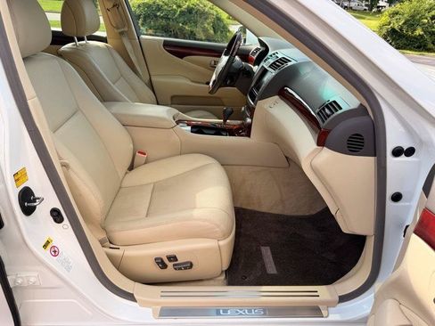 Used 2010 Lexus LS 460 RWD image 11