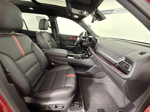 Used 2024 Chevrolet Traverse RS w/ LPO, Floor Liner Package image 18