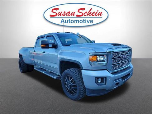 Used 2019 GMC Sierra 3500 Denali w/ Duramax Plus Package image 25