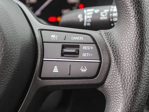 Used 2024 Honda HR-V LX image 31