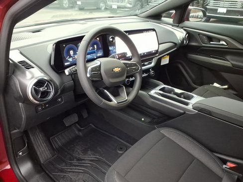 New 2026 Chevrolet Equinox EV LT image 11