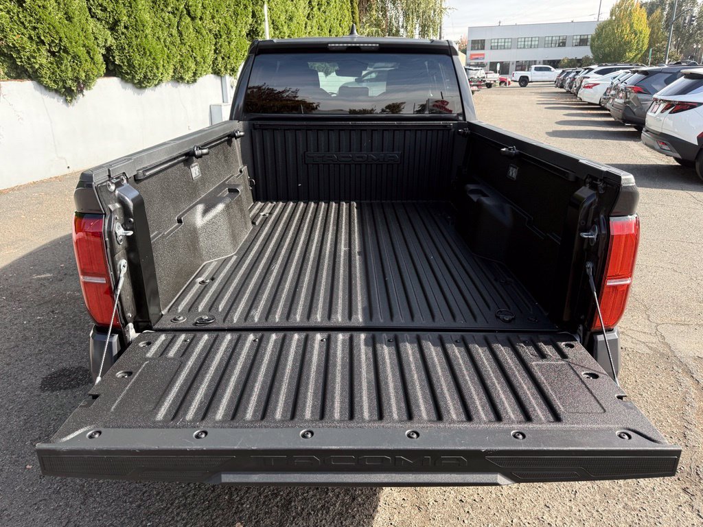 Certified 2025 Toyota Tacoma SR5 AWD/4WD image 8