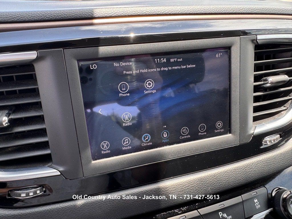 Used 2019 Chrysler Pacifica Touring-L FWD image 37