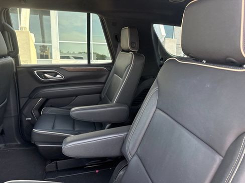 Used 2024 Chevrolet Tahoe Premier RWD image 11