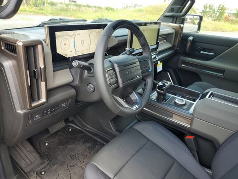 New 2025 GMC Hummer EV 2X w/ Extreme Off-Road Package image 14