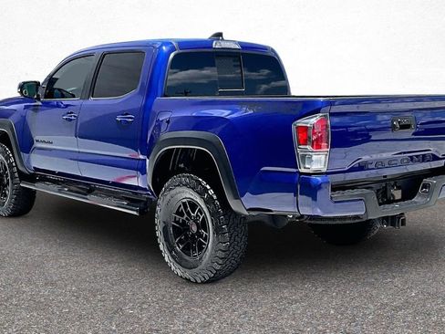 Used 2022 Toyota Tacoma TRD Off-Road w/ TRD Premium Off Road Package AWD/4WD image 5