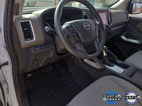 Used 2022 Nissan Frontier SV image 17