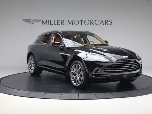 Used 2021 Aston Martin DBX AWD/4WD image 11