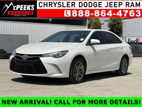 Used 2017 Toyota Camry LE FWD image 1