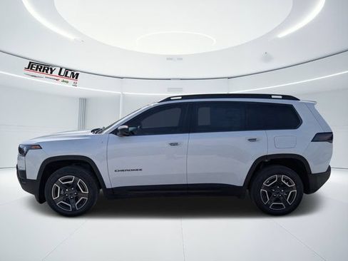 New 2026 Jeep Cherokee Laredo AWD/4WD image 7