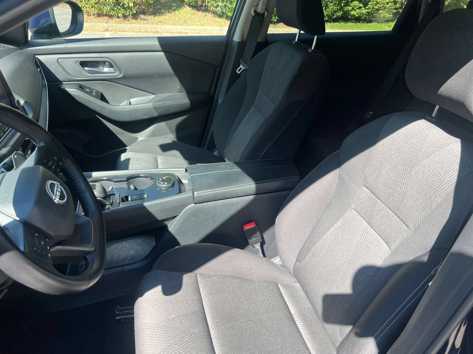Used 2025 Nissan Rogue SV AWD/4WD image 34