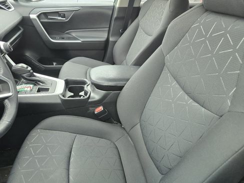 Certified 2021 Toyota RAV4 XLE w/ Convenience Package AWD/4WD image 20