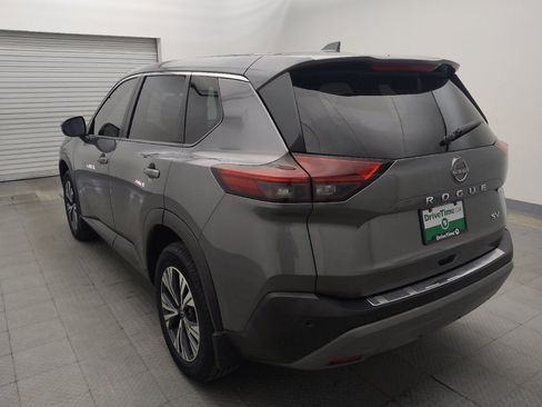 Used 2022 Nissan Rogue SV FWD image 5