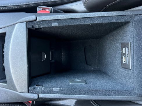 Certified 2025 Cadillac XT6 Premium Luxury image 32